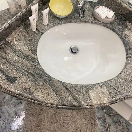 Incentro Couette-café 3*